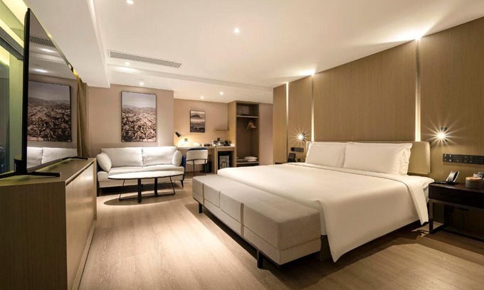 Jiang'an District Hotel | Atour Hotel Wuhan Hankou Financial Center