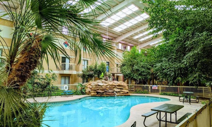Fort Stockton Hotel | Atrium Inn