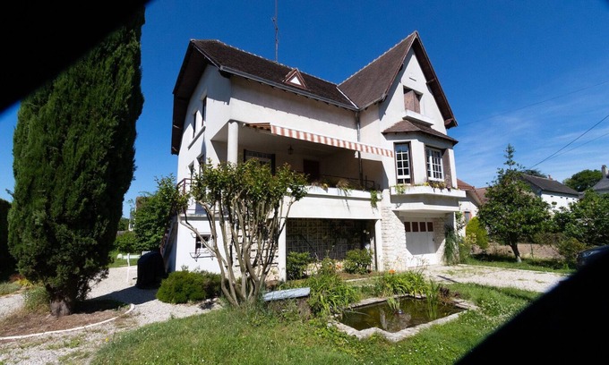 Montrichard Val de Cher House | Attractive villa with heated pool near Beauval Zoo and Chateau