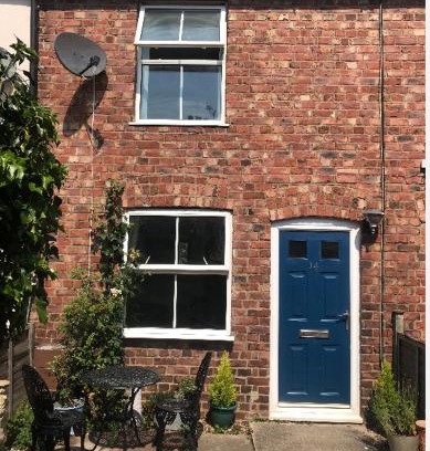 Fakenham House | Attractive 2 bed cottage in Hempton Fakenham