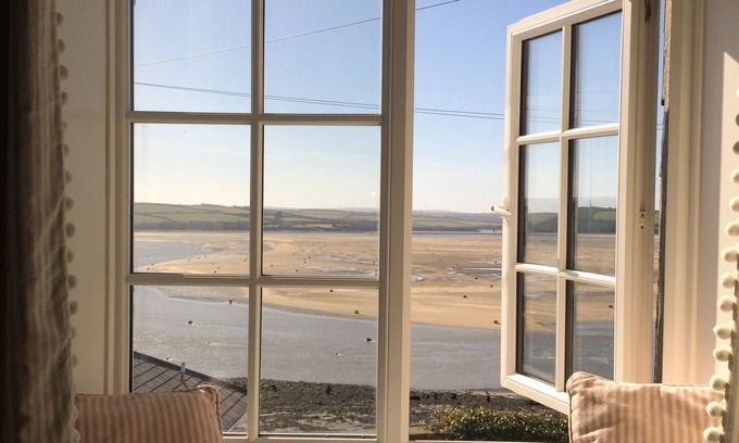 Rock House | Attractive 3 storey Holiday Cottage overlooking the River Camel in Rock, Slps8-9