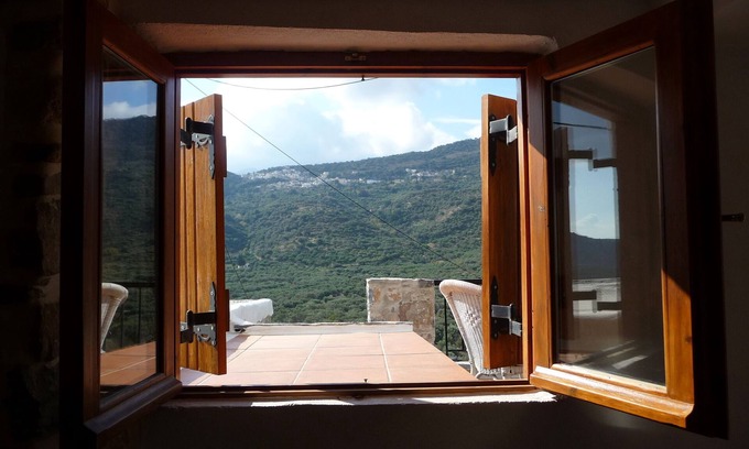 Kounelion House | Attractive renovated stone house with stunning countryside views