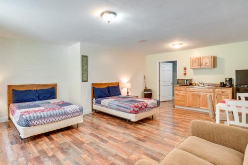 Briceville Apartment | ATV Trail Access Mountain-View Briceville Studio!