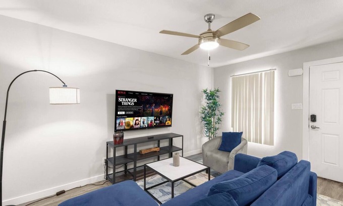 Hyde Park Apartment | ATX Casa Tranquila BnB ~ Near Hyde Park & UT