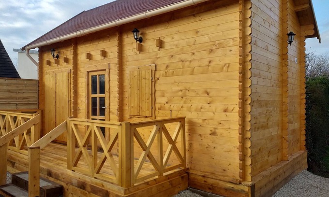 Saint-Pryve-Saint-Mesmin Ski Chalet | ATYPICAL CHALET BETWEEN CITY AND GREEN