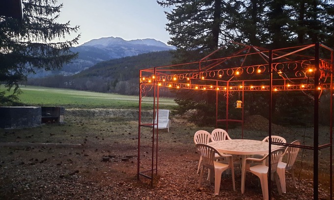 Saint-Pons Ski Chalet | Atypical chalet, 2 bedrooms, garden and barbecue