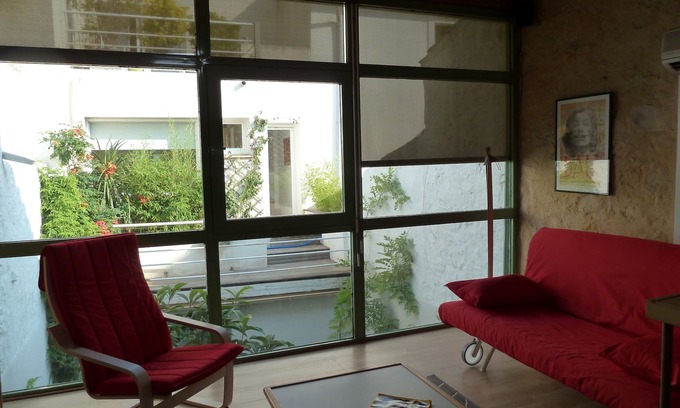 Gruissan House | ATYPICAL house in the old village of GRUISSAN with sunny exterior