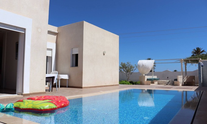 Midoun Villa | Atypical Villa la reine with swimming pool 5 minutes from the beach!
