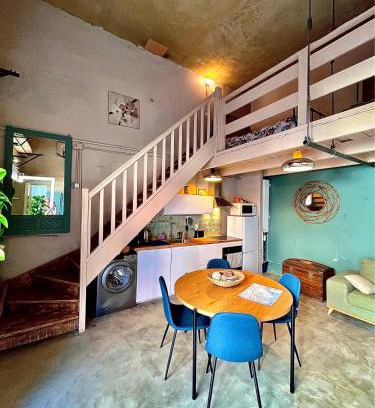 Saint-Lambert Apartment | Atypique et Charmant Nid Urbain