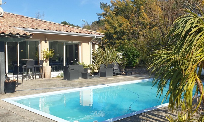 Sanguinet Villa | Au Bord du Lac - Villa Piscine - 8 Pers - 4 ch