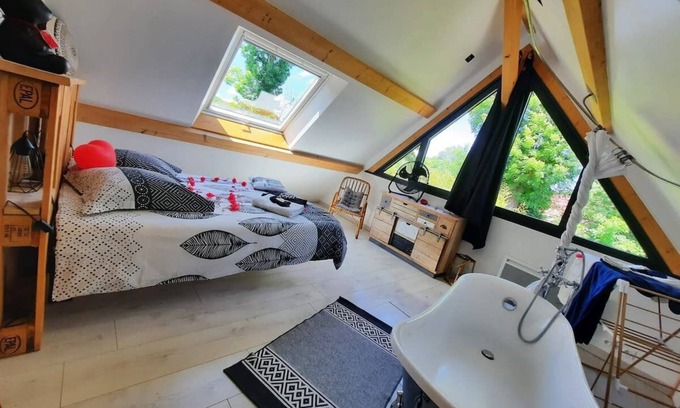 Lindry Apartment | au Calme Complet