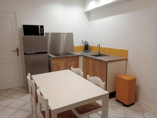 La Crau Apartment | au centre de la Moutonne