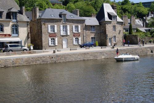 Lanvallay Apartment | Au Fil De L'eau - Les Remparts