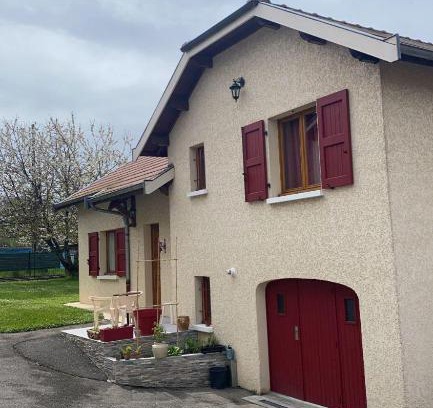 Ruy-Montceau House | Au Grés du Vent
