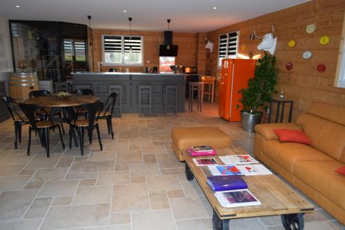 Saint-Seine-en-Bache House | Au jardin de Marguerite