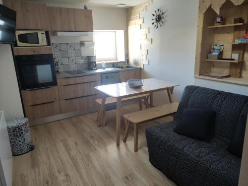 Travexin Apartment | AU MENILOIS entre Montagne et Forêt