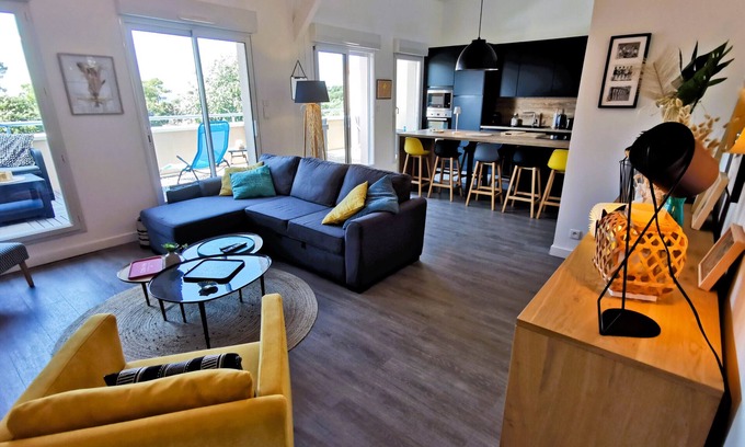 Chateau-d'Olonne Apartment | Au Paradis Sablais - Sea view