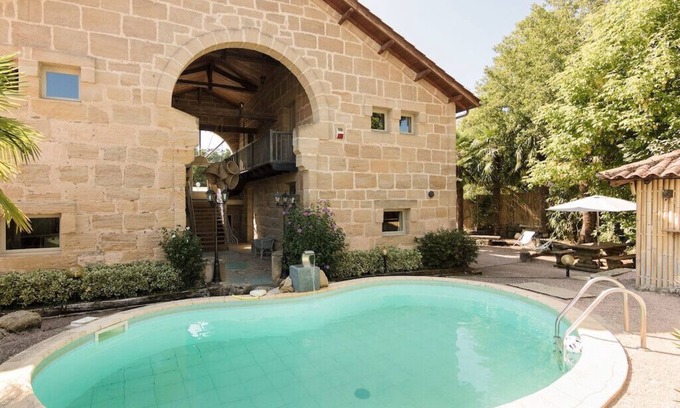 Lacapelle-Marival House | "Au Petit Grammont" Gîte de Charme Ambroise, Piscine et Jacuzzi au Cœur du Lot