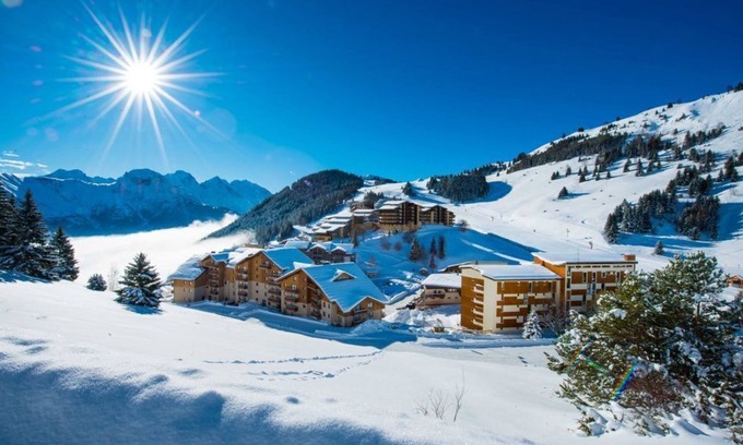 Auris Condo | Au Pied des Pistes! Apt cozy + Piscine et Sauna
