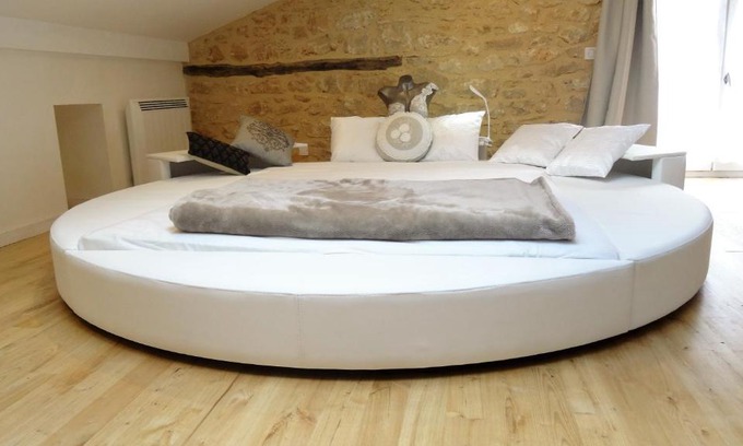 Castelnaud-la-Chapelle House | Au Pied du CHÂTEAU - 5 à 11 personnes - Baignade-canoë-piste cyclable à 100 m