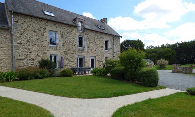 Calorguen House | Au pied levé 5 Bed and breakfast on the farm