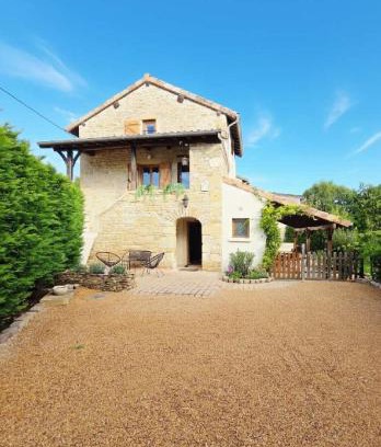 Sance House | Au pré des pierres
