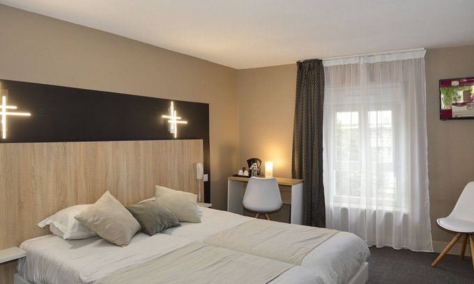 Clecy Hotel | Au Site Normand