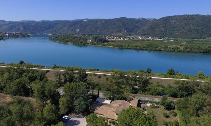 La Roche-de-Glun Hotel | auberge du golf