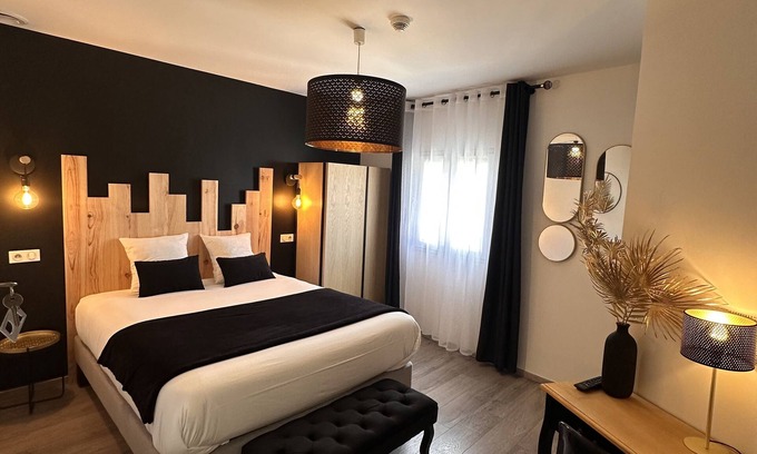 Lanas Hotel | Auberge du Vieux Lanas