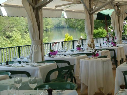 Vincelottes Hotel | Auberge Les Tilleuls