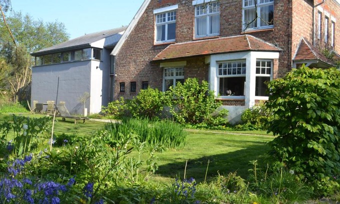 Assebroek Bed & Breakfast | Aubergine