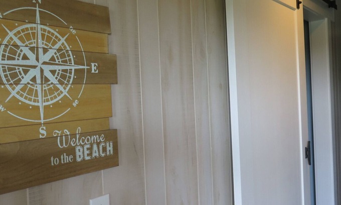 Folly Field Villa | AUG 2025 SPECIAL 140/nt - Renovated 1 Bed/1 Bath Ocean Villa on Peaceful Marsh