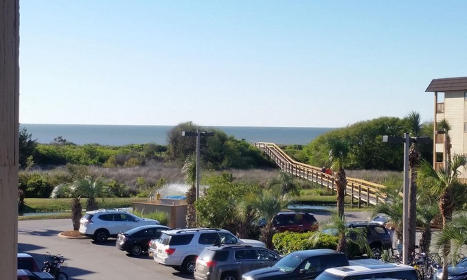 Folly Field Villa | August dates available nOcean View, 2nd floor Wi-Fi