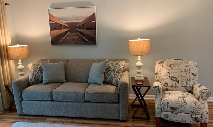 Demere Park Condo | August Specials/Pet Friendly! Close To Beach! Email for Quote!
