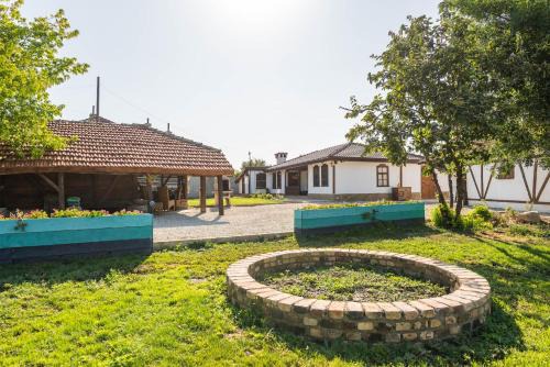 Pchelnik Villa | Augusta's Authentic Farm House