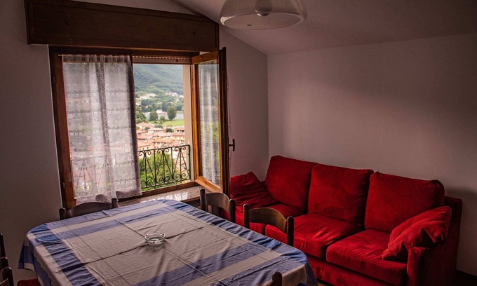 Monasterolo del Castello Apartment | Aunt Maria's - Torrezzo Apartment. Your terrace on Lake Endine