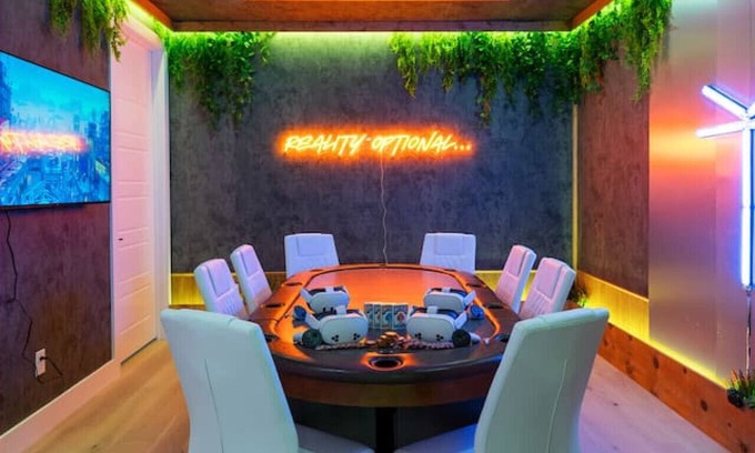 Asheville House | Aura: Lost Civilization VR Poker Games & Spa Oasis
