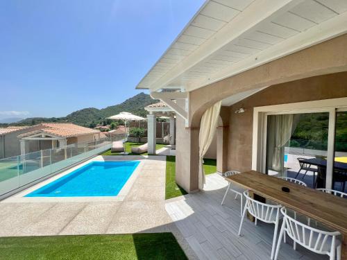 Costa Rei House | Aura Residence