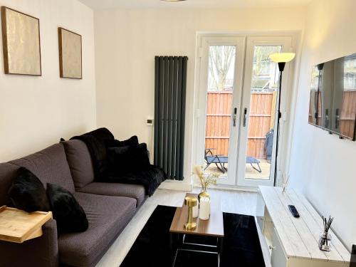 Custom House House | Auracasa Monarch suite