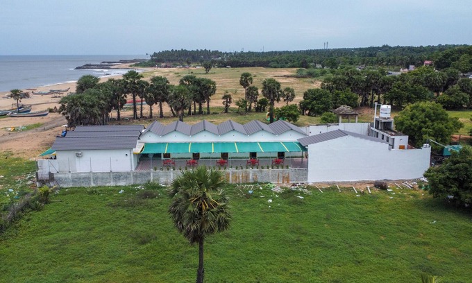 Bommayapalayam Hotel | Auro Beach Resort