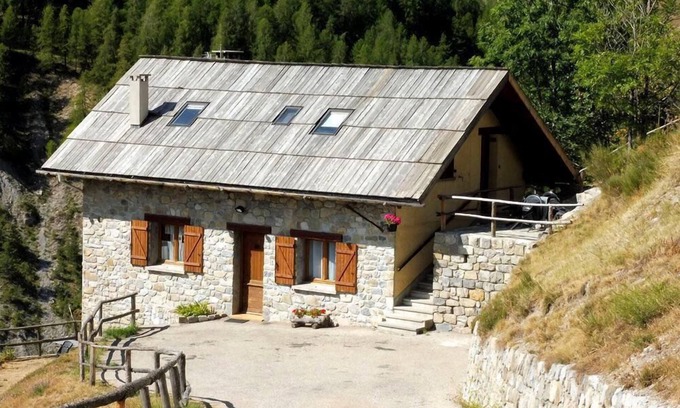 Saint-Etienne-de-Tinee House | Auron - l'Oustal n°1