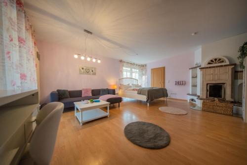 Wiesmoor Apartment | Aurora#1 mit großem Garten, Sauna und Kamin