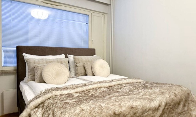Rovaniemi Apartment | Aurora Central Suite IV by BookLapland