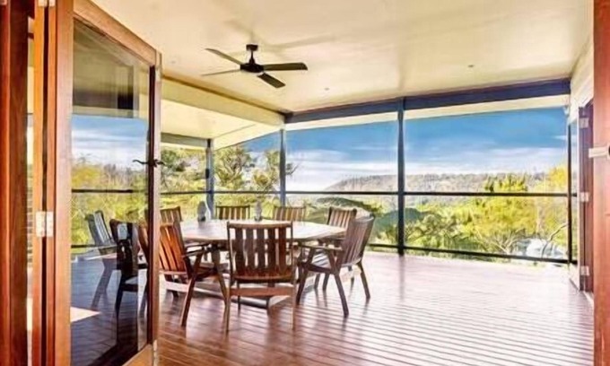Wongawallan House | 'Aurora' - coastal views, architectural design