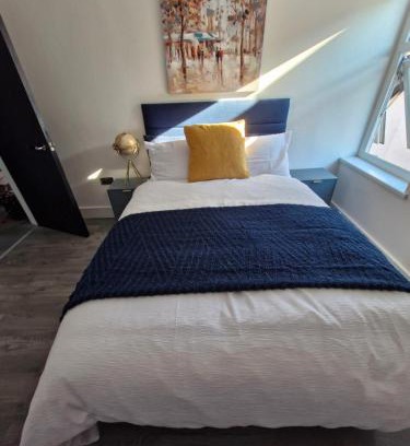 Blackpool Town Center Apartment | Aurora's sky lounge