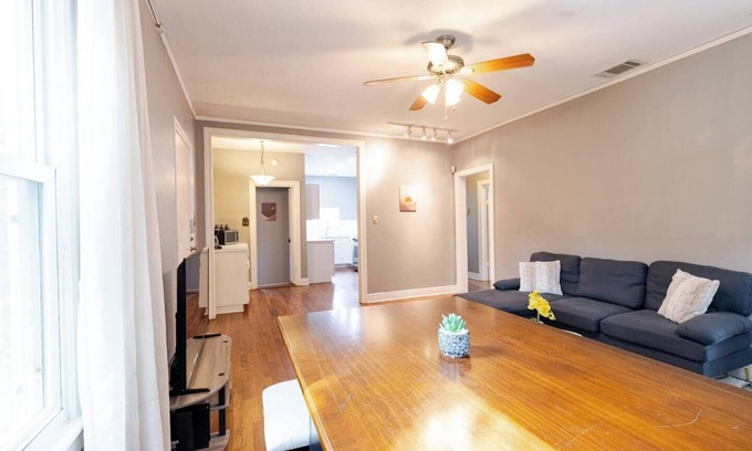 Cherrywood House | Austin Charm: 2Bed/2Ba/Flex Bungalow with office and deck. Central to Everything