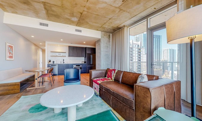 Rainey Street Historic District Condo | Austin city escape with rooftop pool, free WiFi, full kitchen, & lovely views