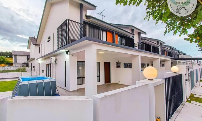 Tebrau House | Austin JT Homestay by RR JBcity