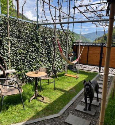 Borjomi Apartment | Autøgráph Boutique Høme 9