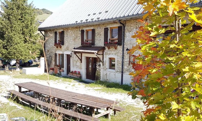 Correncon-en-Vercors Other | Authentic cottage/farm 21 beds in free management